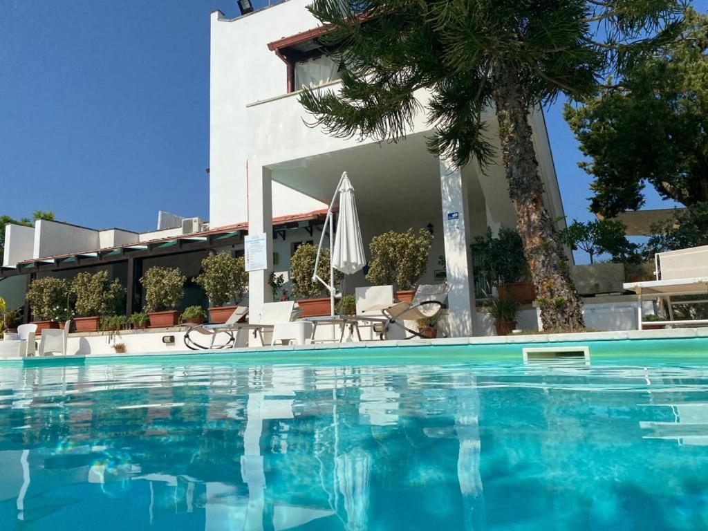 Casa Vacanza Augusto 우기아노 라 치에사 외부 사진